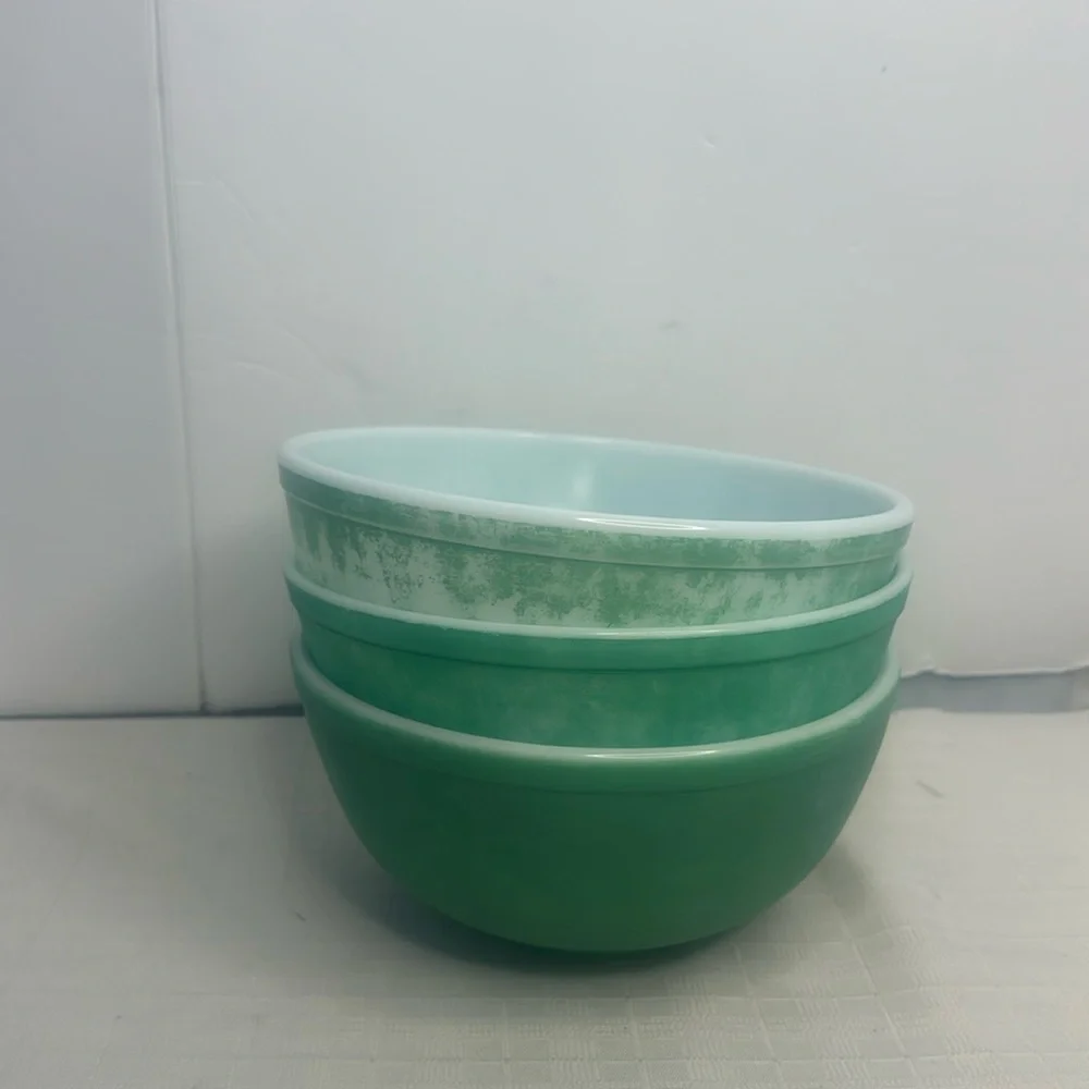 Vintage PYREX Primary Colors Nesting Mixing Bowls